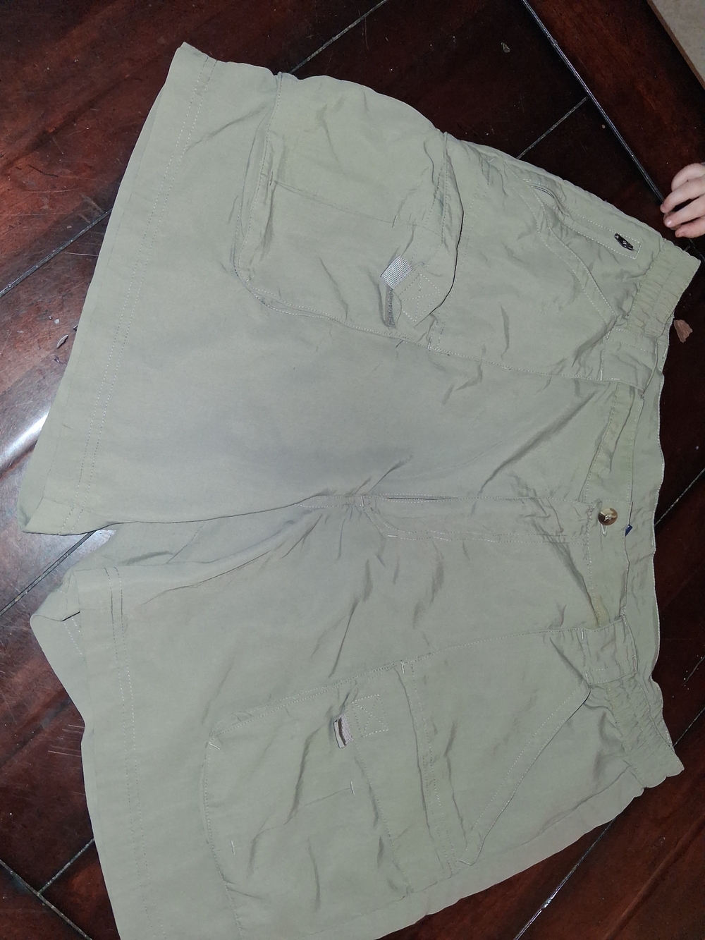 MAC Cosmetics Light Khaki Men's Cargo Shorts